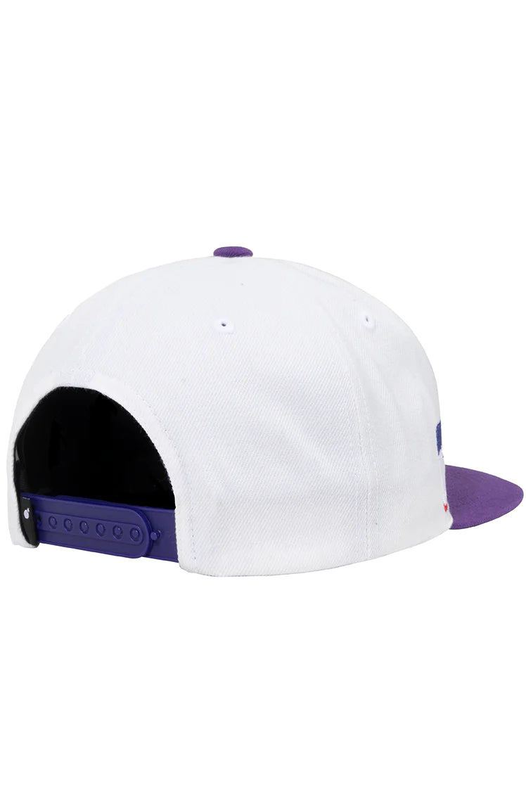 Team 2 Snapback F23 (White)