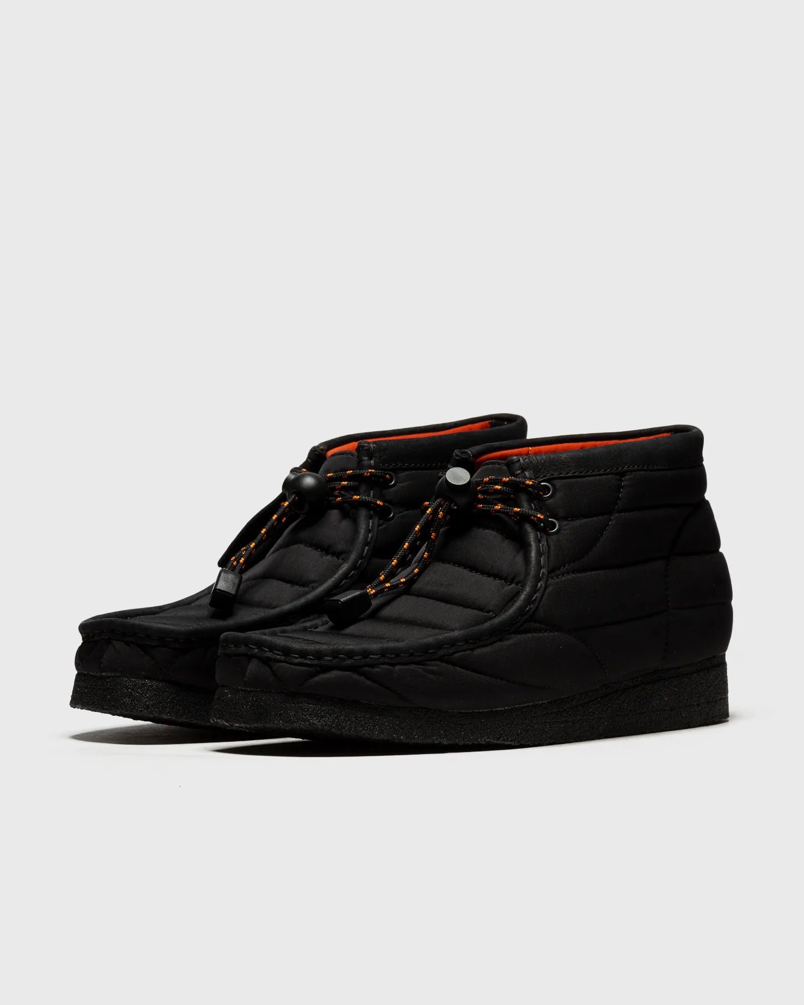 Clarks Wallabee boot black quilted