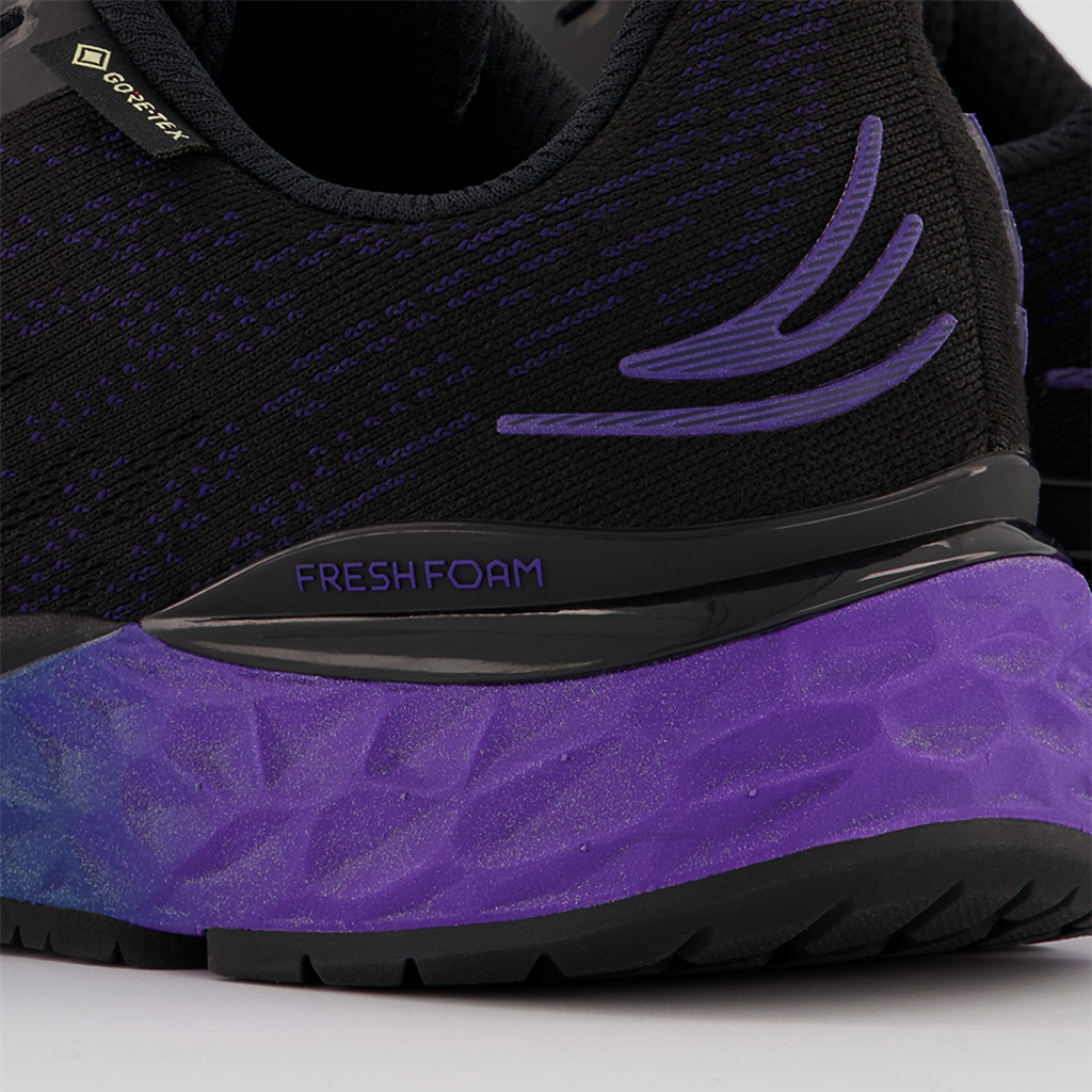 New Balance - Women's Fresh Foam 880v11 GTX (Black)