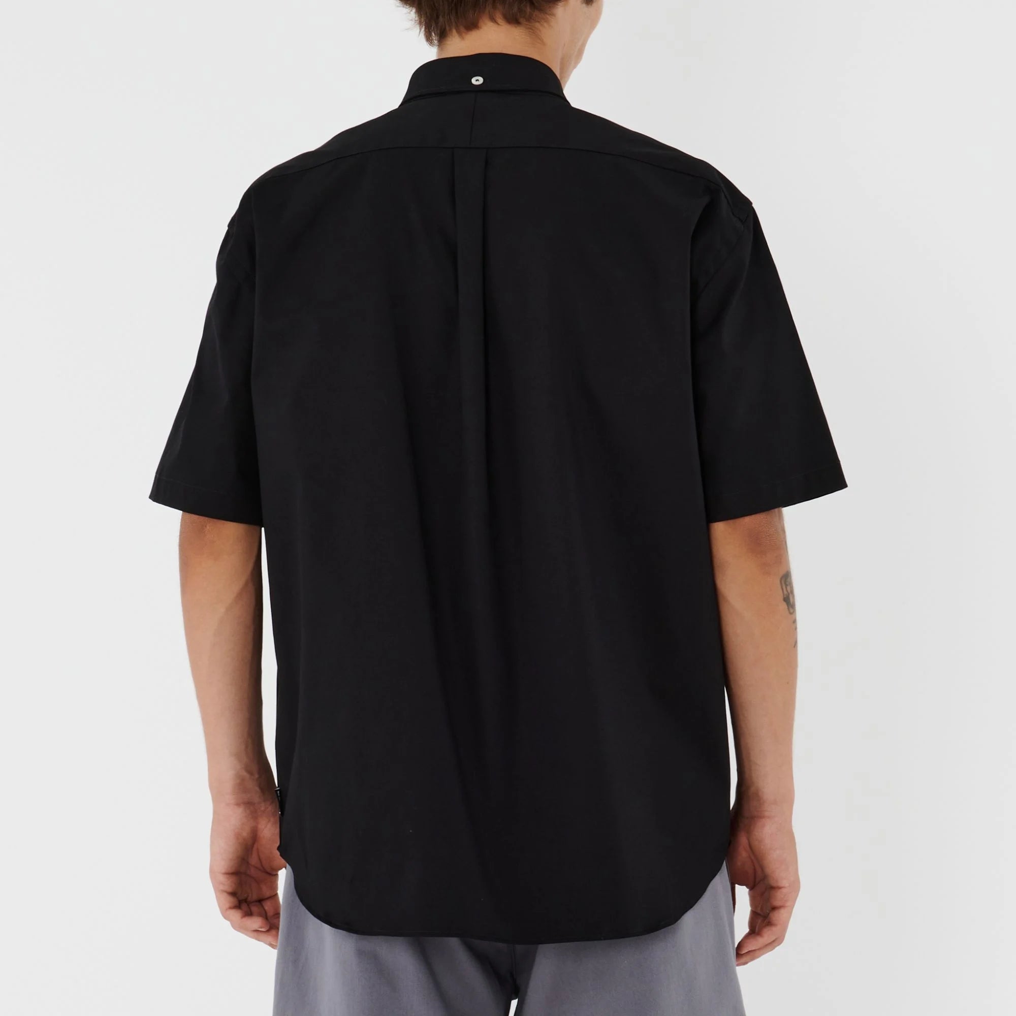 Grid S/S Shirt (Black)